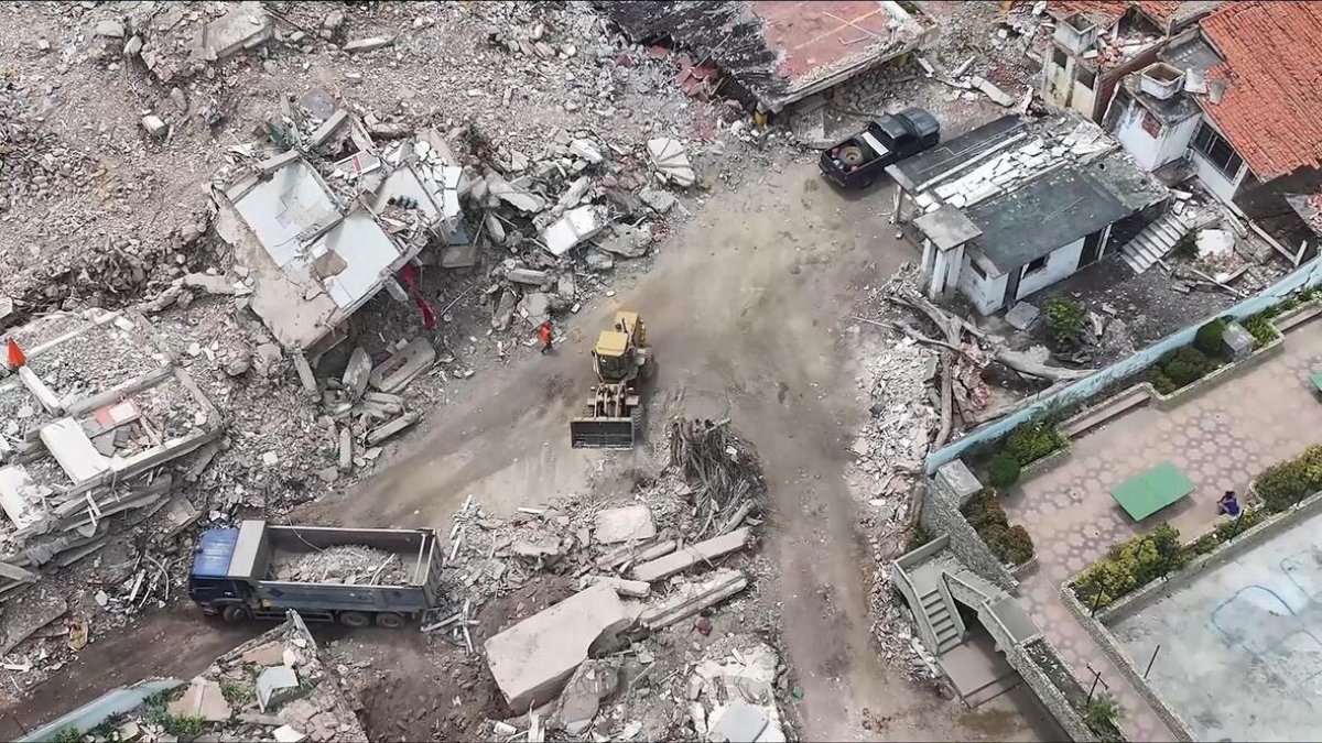 Venezuela'daki çifte depremde bir ay geride kaldı: Caraballeda'da yaralar sarılıyor