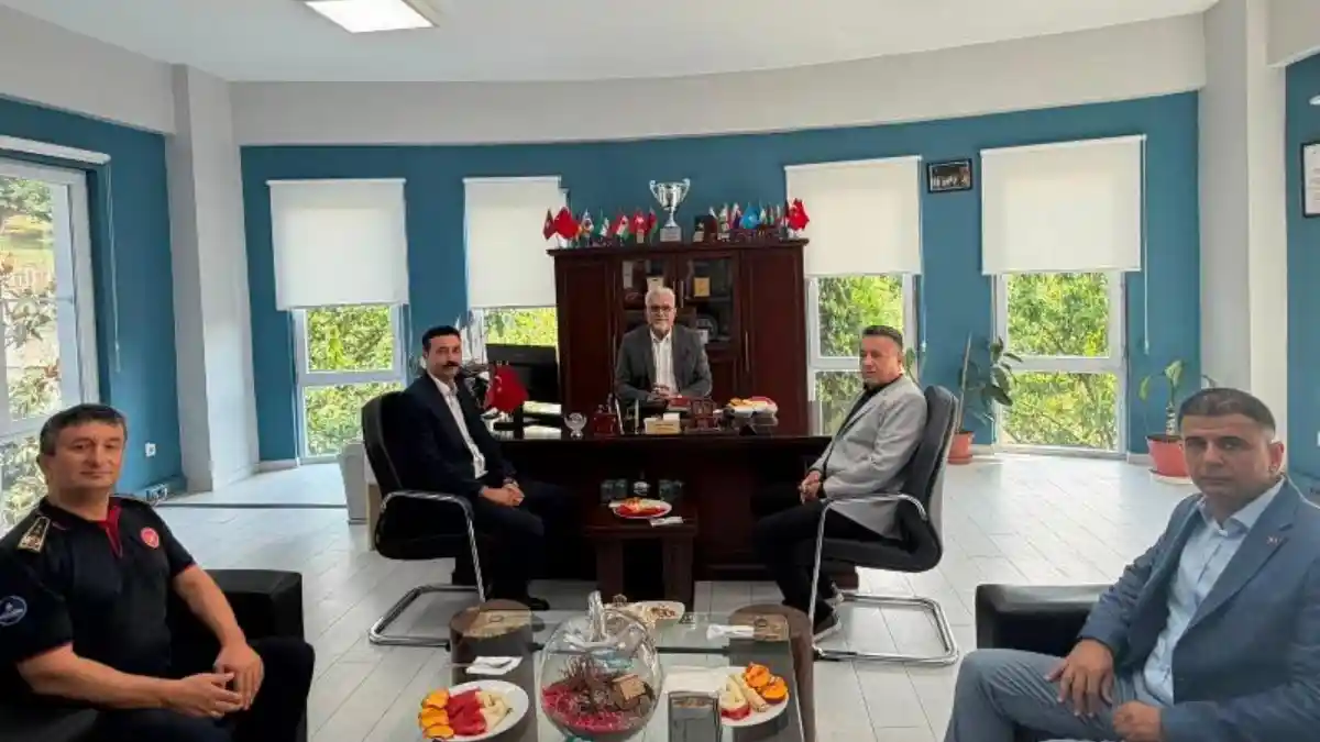 İtfaiye Dairesi Başkanı Remzi Albayrak'tan Başakşehir yerleşkesine ziyaret