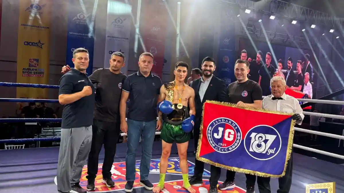 Jandarma Gücü'nden Kick Boks'ta büyük başarı: Turnuvayı madalya ve kupalarla tamamladılar