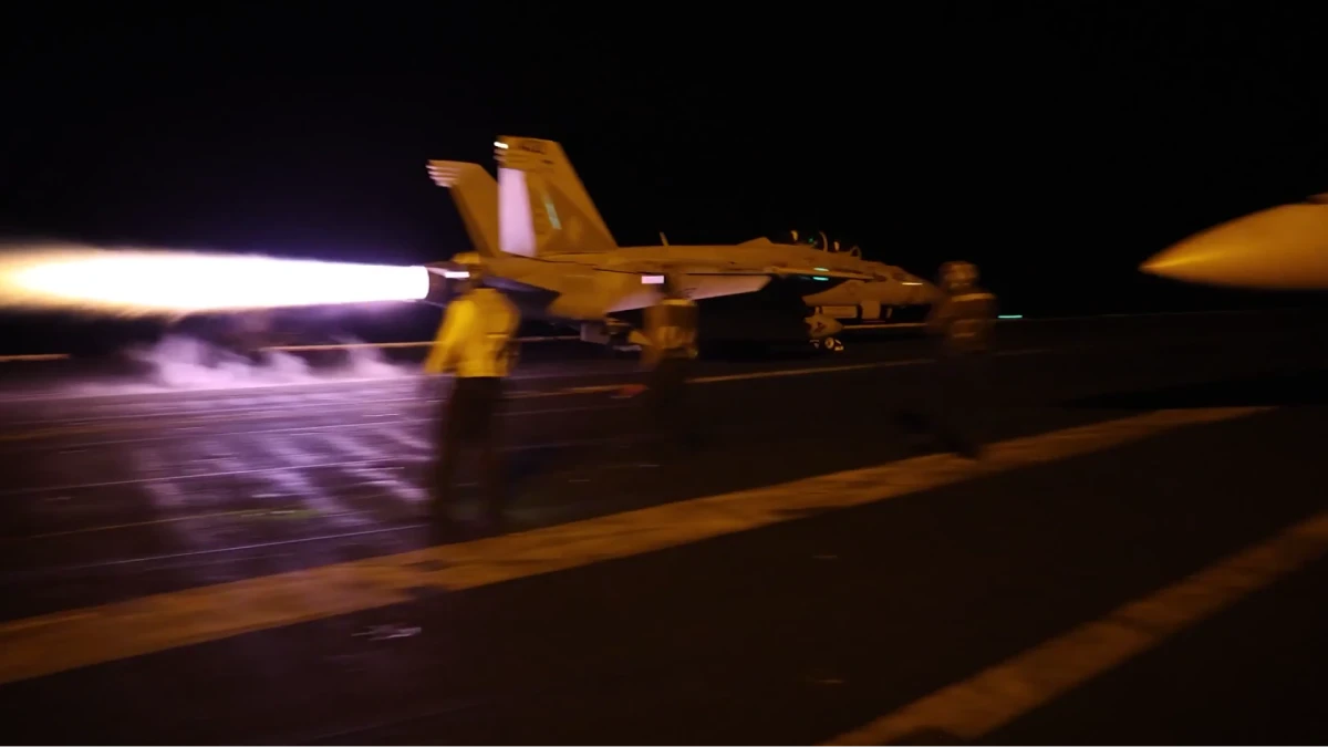 ABD İran'daki füze ve dron depolarını vurduğunu açıkladı