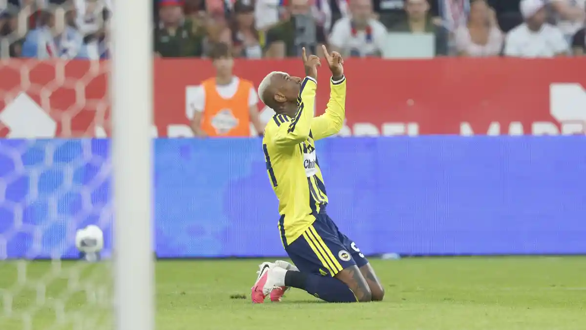 Talisca'nın penaltı golü Fenerbahçe'ye turu getirdi