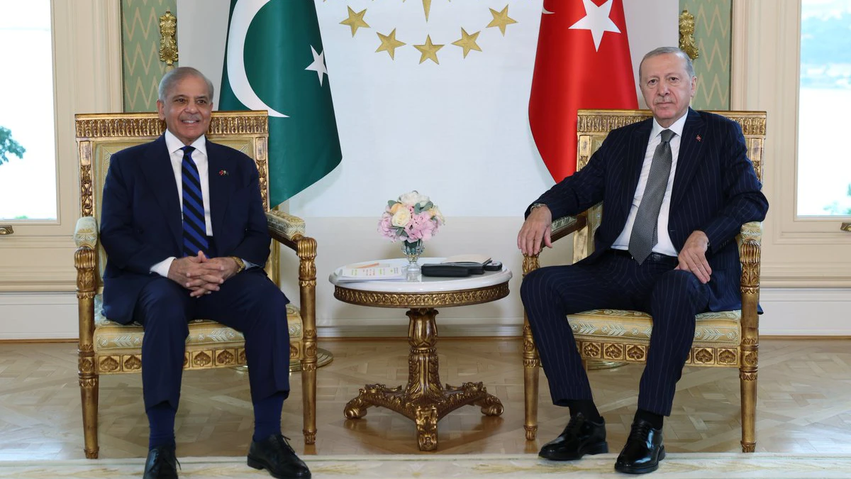 Cumhurbaşkanı Erdoğan, Pakistan Başbakanı Şahbaz Şerif ile Vahdettin Köşkü’nde görüştü