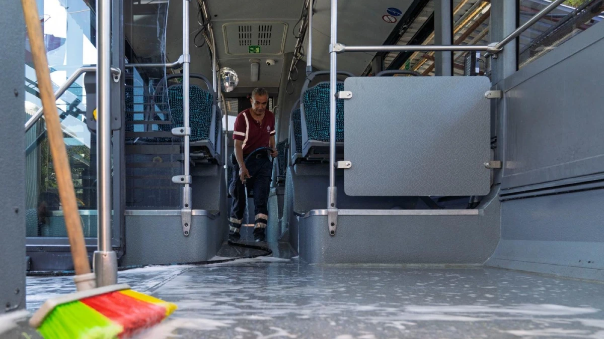 İzmir’de otobüs yıkama sularının yüzde 80’i yeniden kullanılıyor