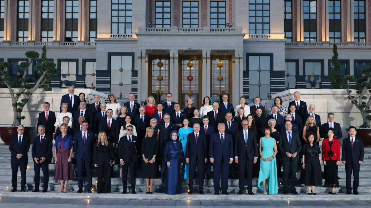 Erdoğan ve Emine Erdoğan’dan NATO Zirvesi onuruna resmî akşam yemeği