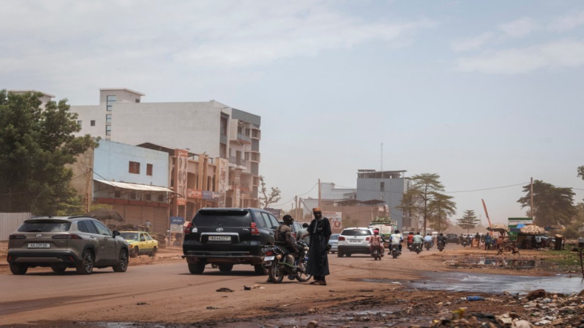 Mali'de ordu konvoyuna saldırı: En az 50 asker öldürüldü
