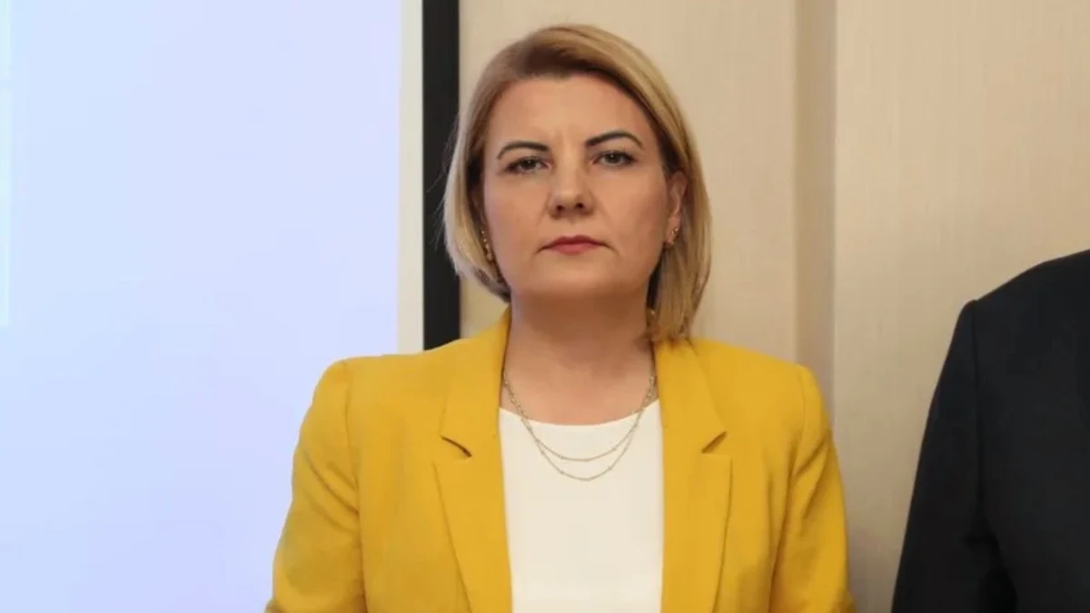 İzmit Belediye Başkanı Fatma Kaplan Hürriyet görevden uzaklaştırıldı