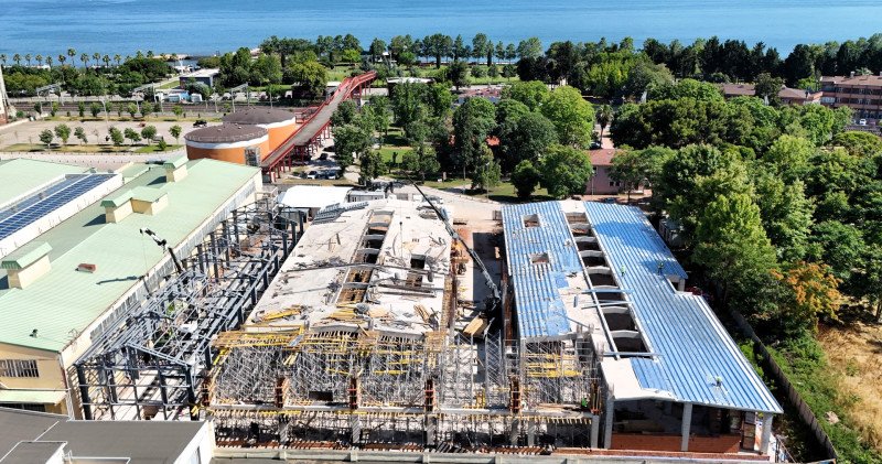 SEKA Kültür Alanı’nda yapımı sürdürülen ve kentin bilim, teknoloji ile inovasyon vizyonuna büyük katkı sağlaması hedeflenen projede fiziki ilerleme oranı yüzde 50 seviyesine ulaştı.