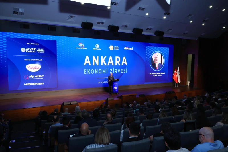 Ticaret Bakanı Prof. Dr. Ömer Bolat, Ekonomi Gazetesi, Ankara Ticaret Odası ve Ankara Sanayi Odası iş birliğinde düzenlenen Ankara Ekonomi Zirvesi’nde iş dünyası temsilcileriyle bir araya geldi.
