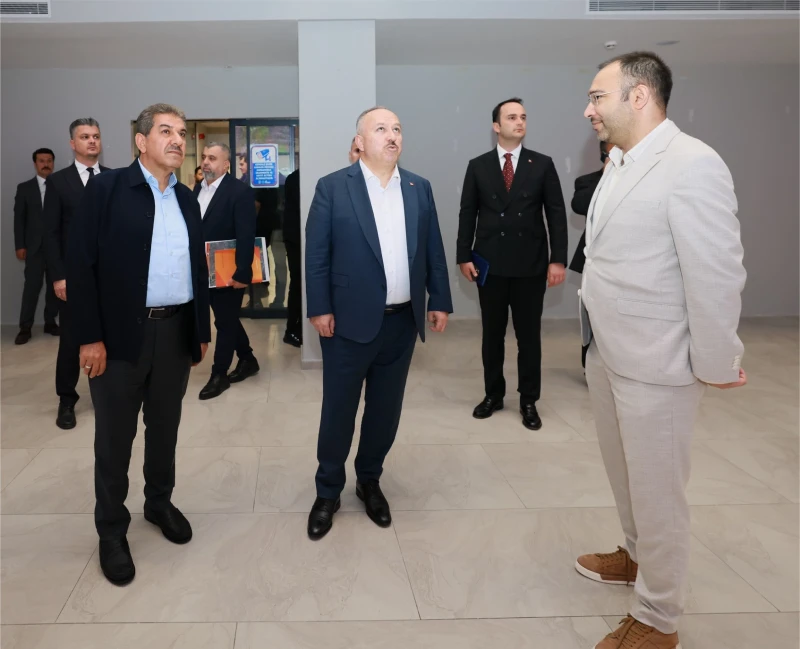 Esenler Belediye Başkanı Mehmet Tevfik Göksu, Emniyet Genel Müdürü Ali Fidan ile bir araya geldi.