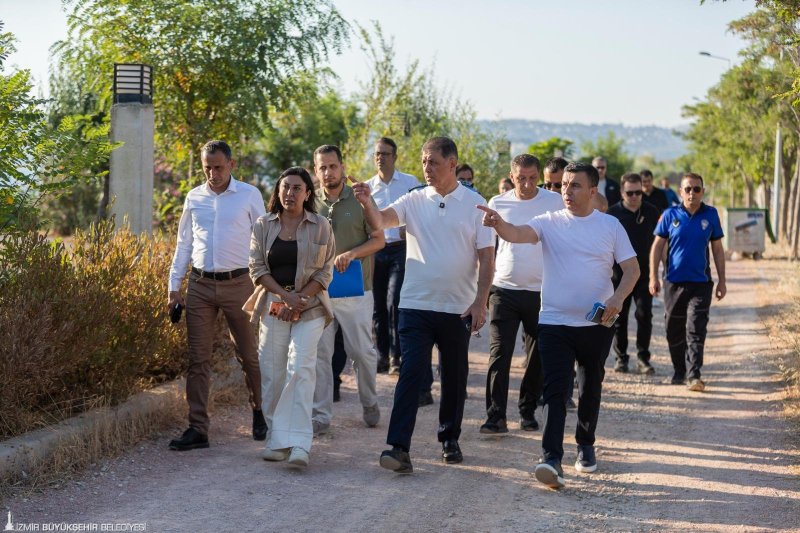İzmir Büyükşehir Belediyesi, İnciraltı Kent Ormanı'nda kapsamlı yenileme çalışması başlattı.