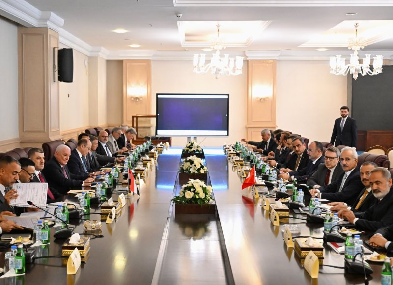 Gerçekleştirilen heyetler arası görüşmelerde iki ülke arasındaki ulaşım altyapısı, lojistik hatlar ve bölgesel bağlantısallığı güçlendirecek ortak projeler detaylıca değerlendirildi.