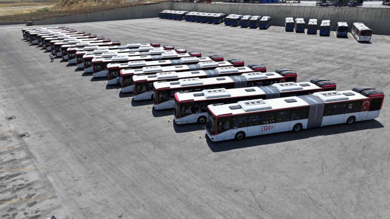 EGO Genel Müdürlüğü'nün öz kaynakları ile yeni alınan 20 adet OTOKAR Kent LF marka dizel yakıtlı otobüs toplu taşıma araç filosuna dahil edildi.