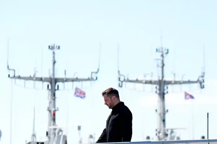 Volodimir Zelenski, İngiliz uçak gemisi HMS Queen Elizabeth'te