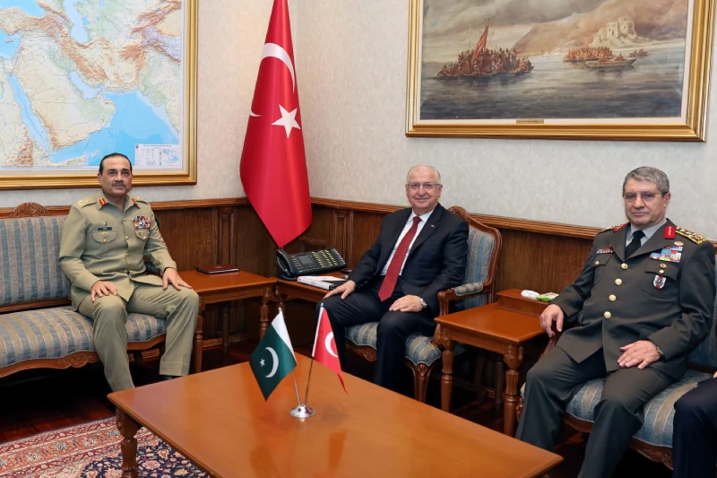 Gerçekleşen kabulde Orgeneral Selçuk Bayraktaroğlu da yer aldı.