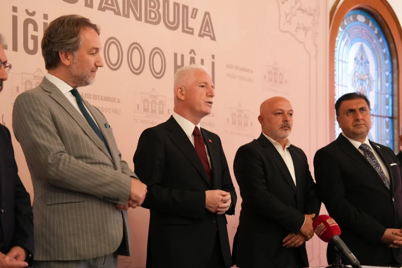 Vali Davut Gül, protokolün hayırlı olmasını dileyerek katkılarından dolayı hayırsever Marmara Vakfı adına Başkan Vekili Sayın Hüseyin Emre Yüksel’e teşekkür etti.