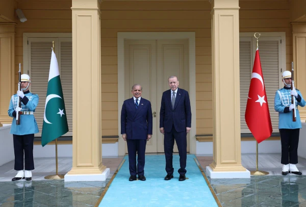 Cumhurbaşkanı Erdoğan, Pakistan Başbakanı Şerif’i, Vahdettin Köşkü’nde resmî törenle karşıladı