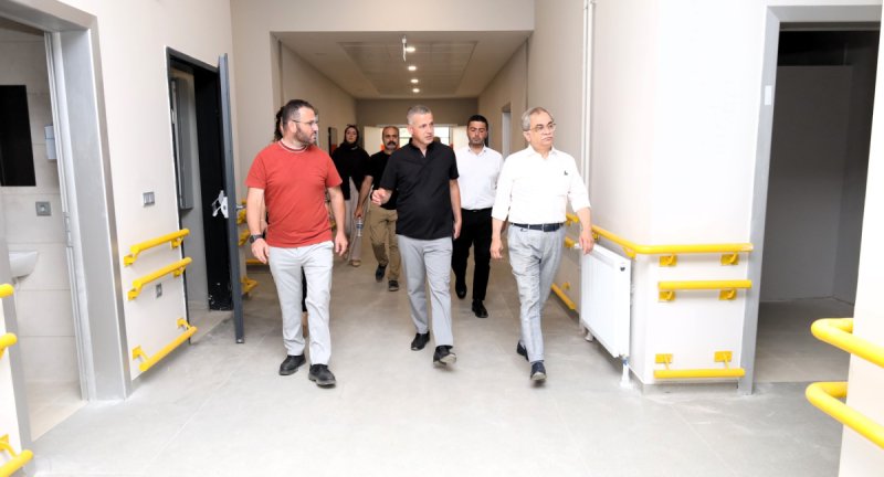 Hayri Baraçlı, Gebze’de devam eden projeleri yerinde inceleyerek son durum hakkında bilgi aldı.