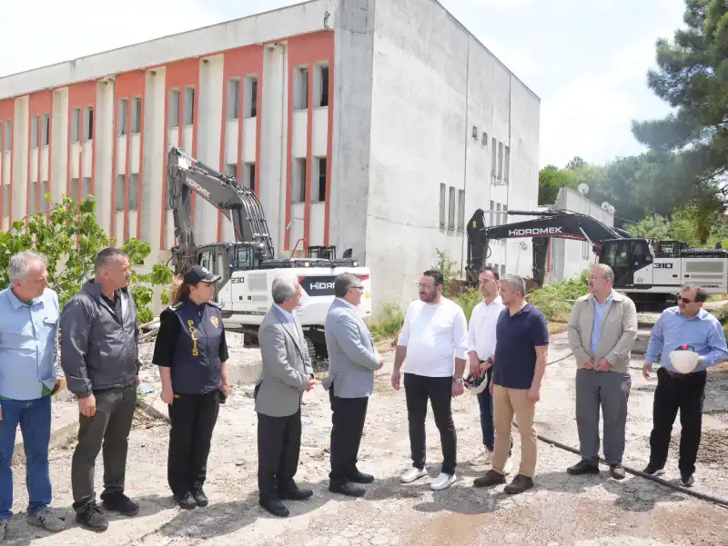 Sinop Valisi Dr. Mustafa Özarslan, kentin sağlık altyapısı ve yürütülen projelere ilişkin önemli açıklamalarda bulundu.