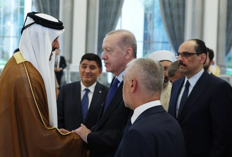 Cumhurbaşkanı Erdoğan'ın Katar taziye ziyareti ve ikili görüşmesinden bir kare.