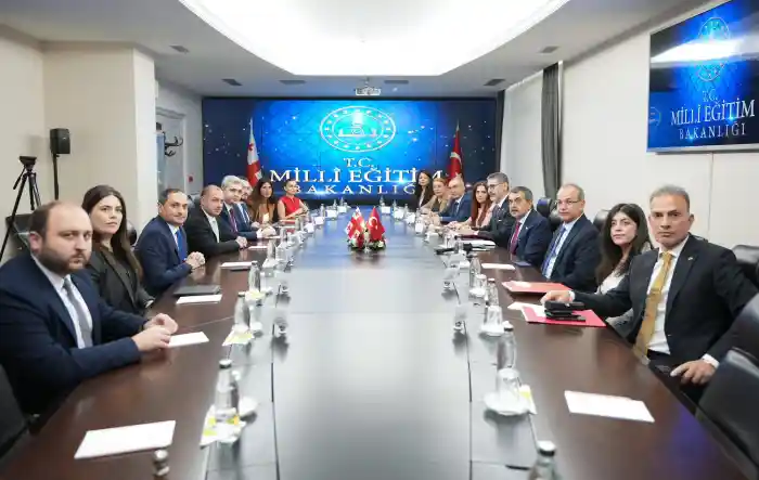 Milli Eğitim Bakanı Yusuf Tekin, Gürcistan Eğitim, Bilim ve Gençlik Bakanı Givi Mikanadze ve heyetiyle Ankara'da bir araya geldi.